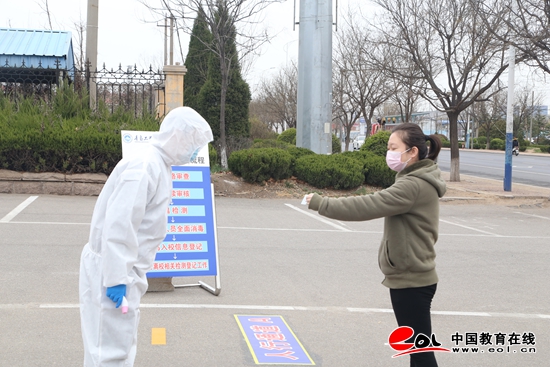 为开学做准备 云顶7610线路检测爱国爱校卫生活动与入校演练联合进行