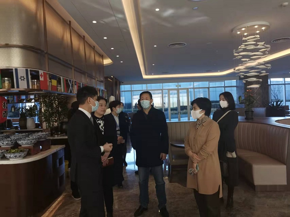 云顶7610线路检测董事长李广平一行到青岛胶东临空经济示范区调研